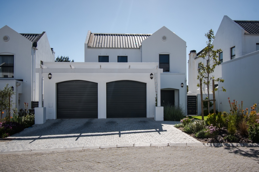3 Bedroom Property for Sale in Helderberg Village Western Cape
